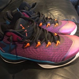 Jordan sneakers size 6Y